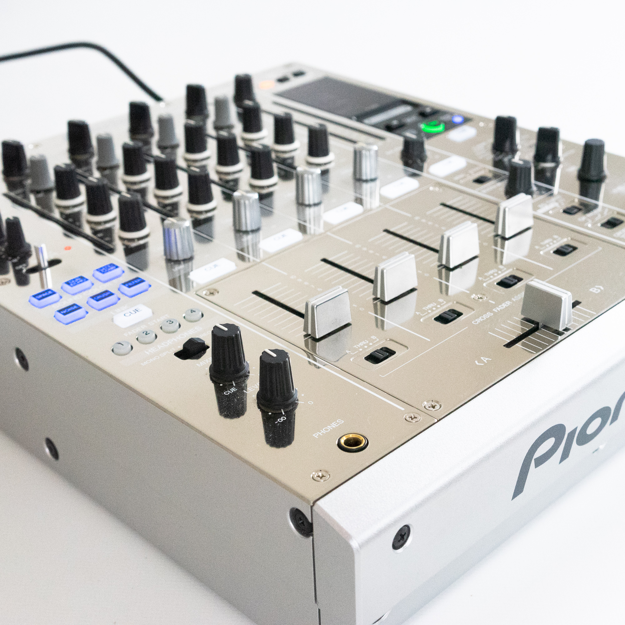 Pioneer DJ DJM 900 NXS Limited Platinum Edition | CSM - Cologne 