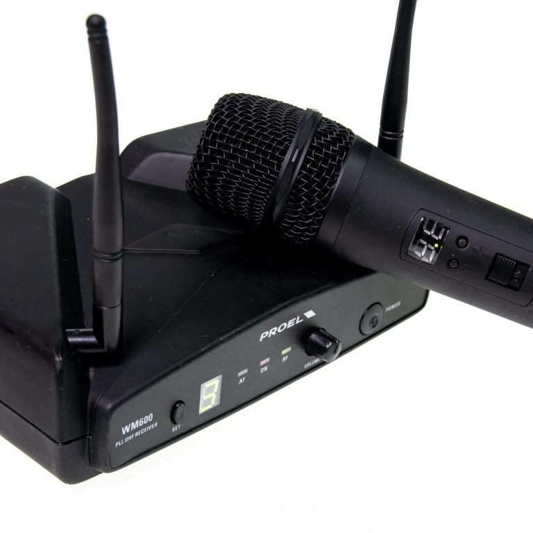 gebraucht kaufen Proel-WM600-Wireless-Microphone-defekt-2-Detail