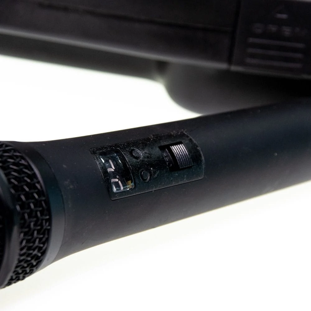gebraucht kaufen Proel-WM600-Wireless-Microphone-defekt-2-Detail