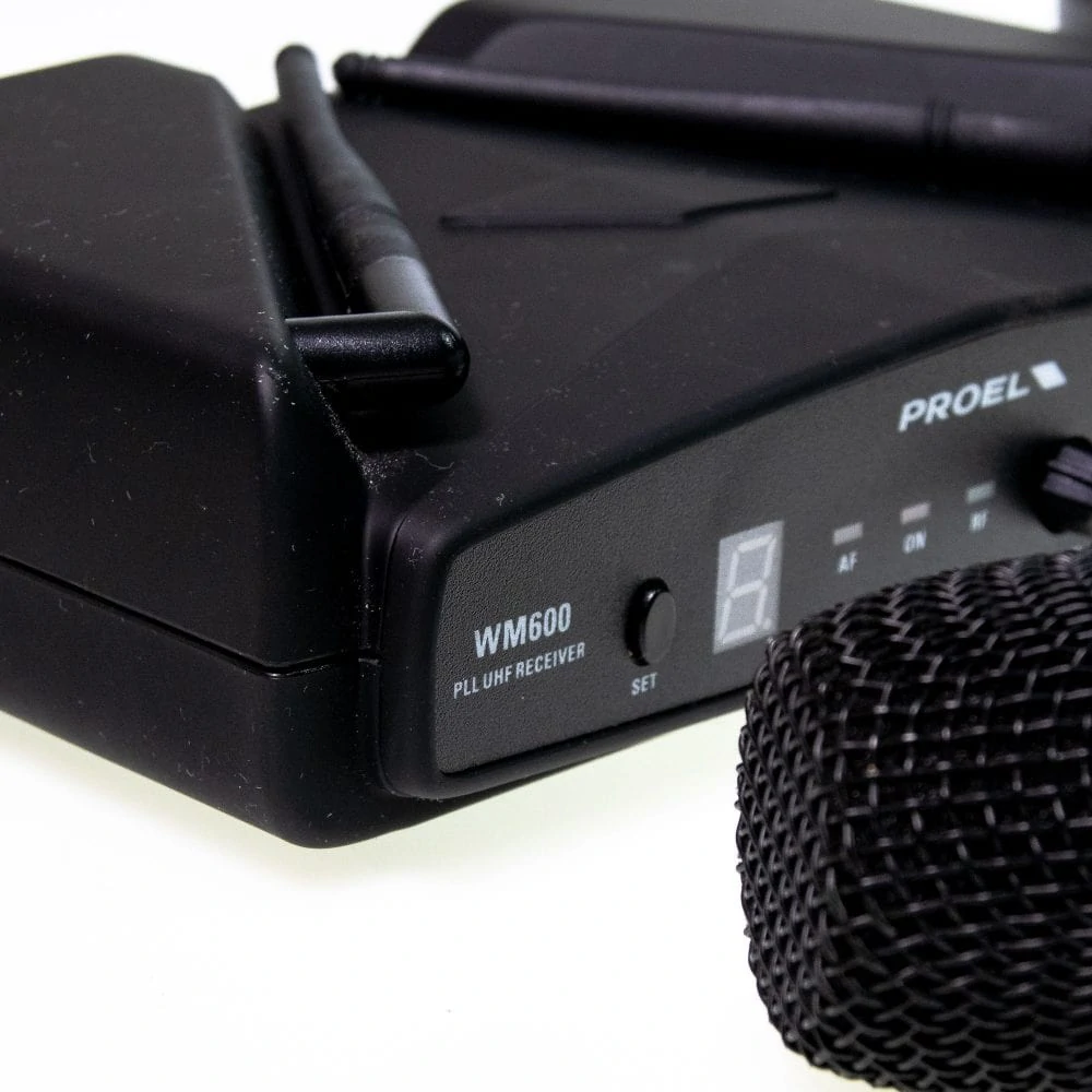 gebraucht kaufen Proel-WM600-Wireless-Microphone-defekt-2-Detail