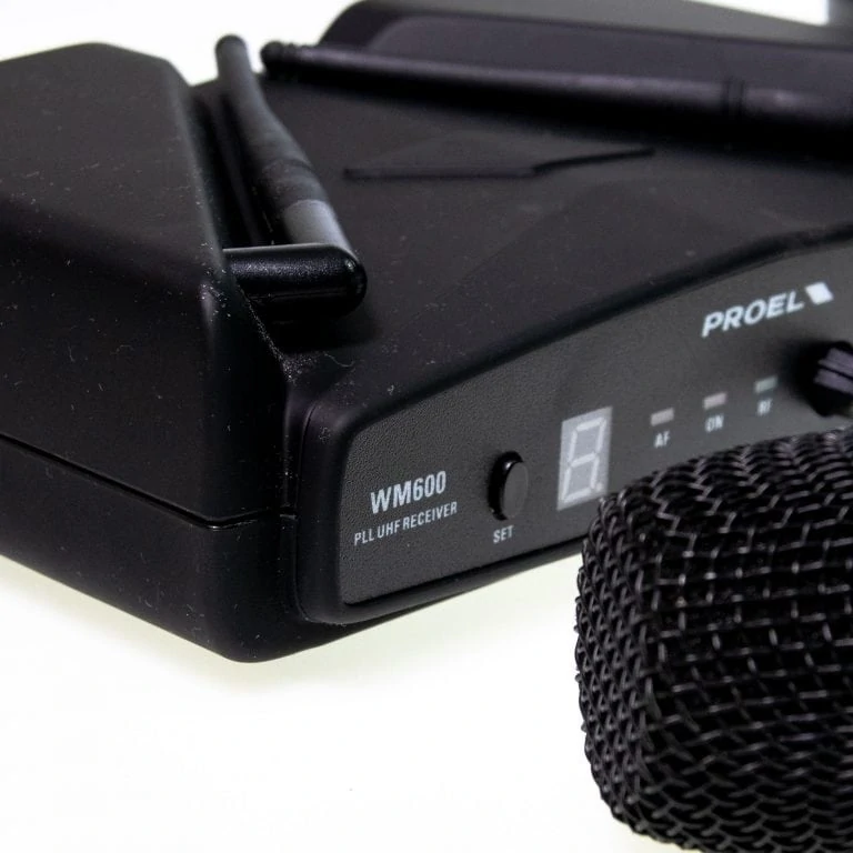 gebraucht kaufen Proel-WM600-Wireless-Microphone-defekt-2-Detail