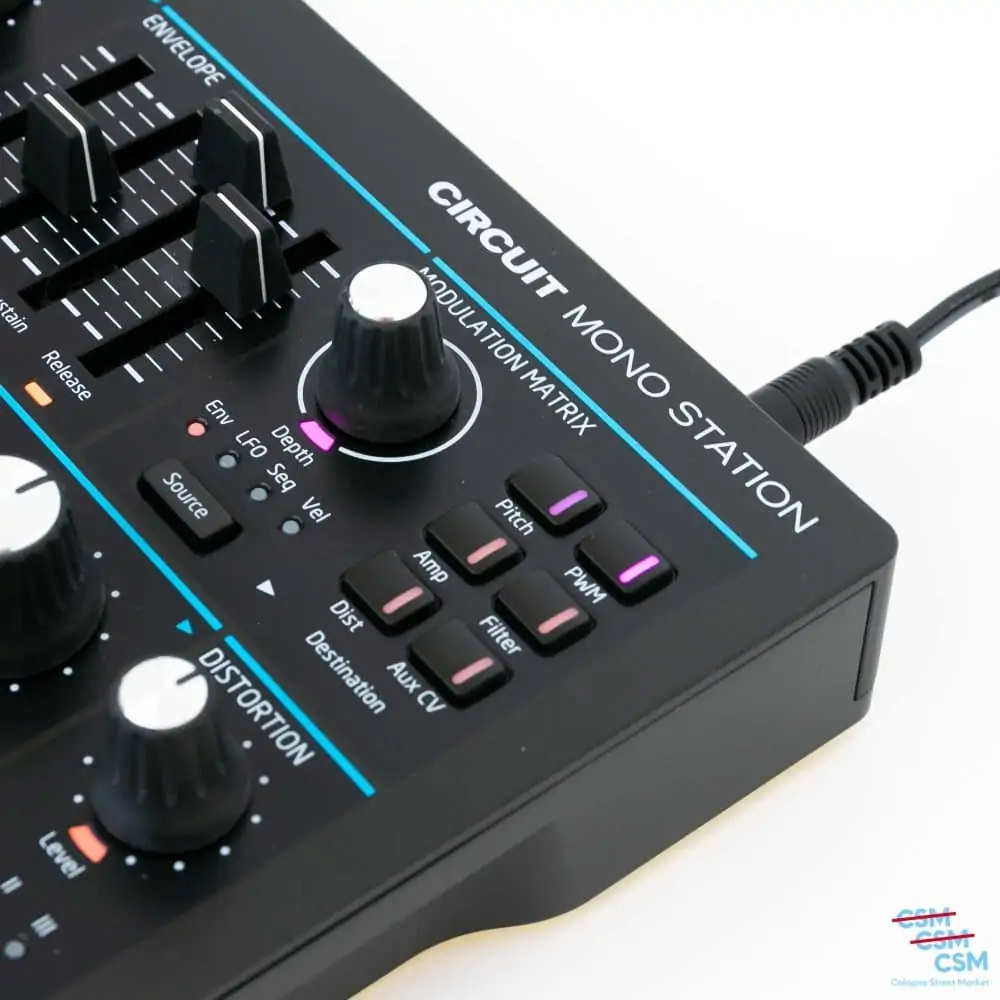 Novation-Circuit-Mono-Station-gebraucht-8