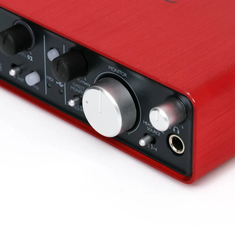 Focusrite-Scarlett-2i4-2nd-Gen-gebraucht-7 Focusrite-Scarlett-2i4-2nd-Gen-gebraucht-7