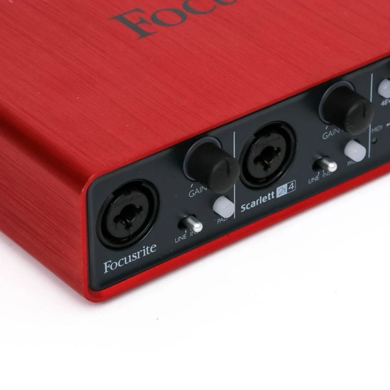 Focusrite-Scarlett-2i4-2nd-Gen-gebraucht-9 Focusrite-Scarlett-2i4-2nd-Gen-gebraucht-9