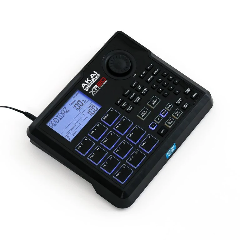 ○操作性美品！AKAI Professional XR20