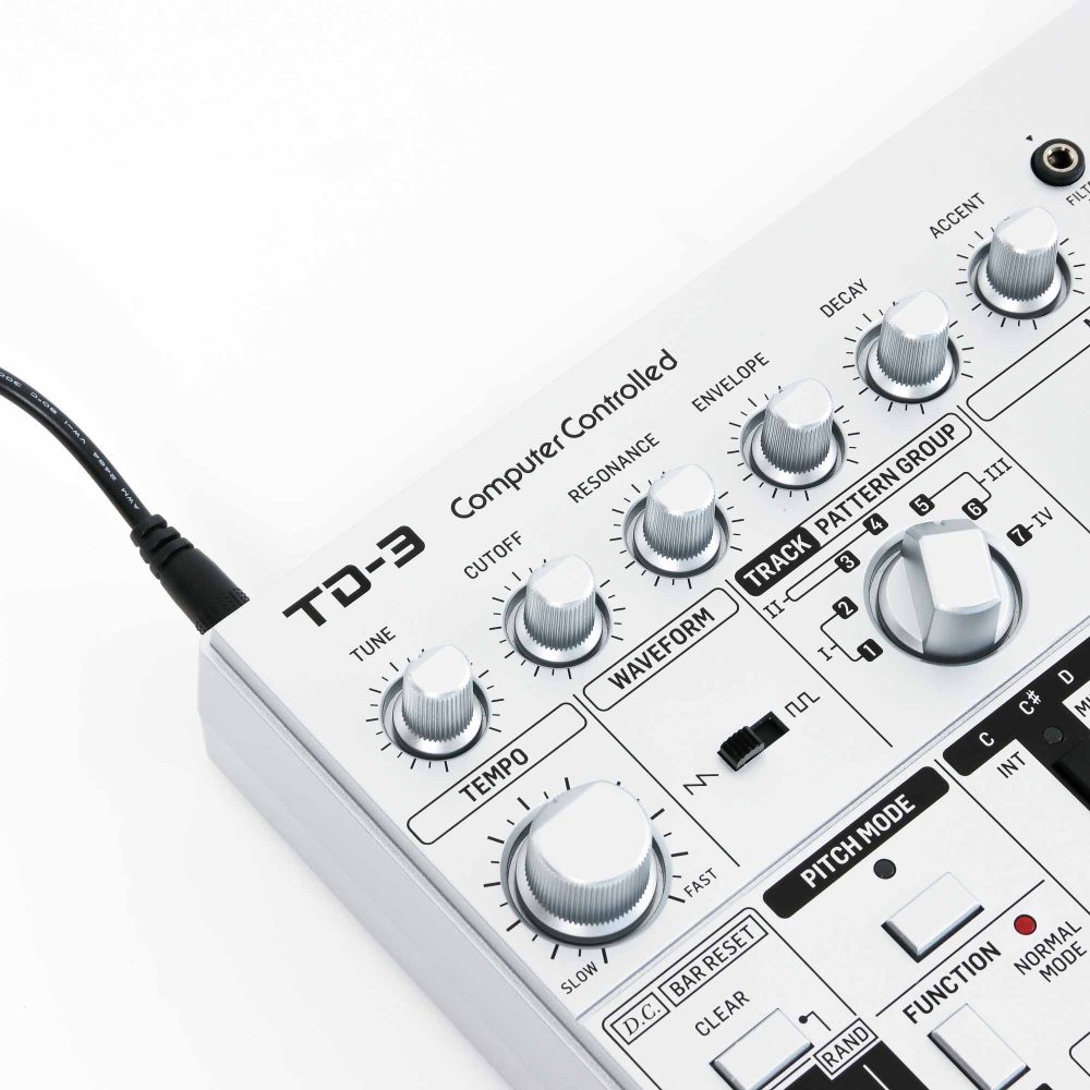 Behringer-TD-3-gebraucht-4 Behringer-TD-3-gebraucht-4