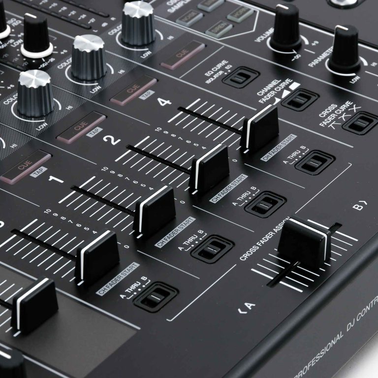 Pioneer-DJ-DDJ-RZX-gebraucht-5
