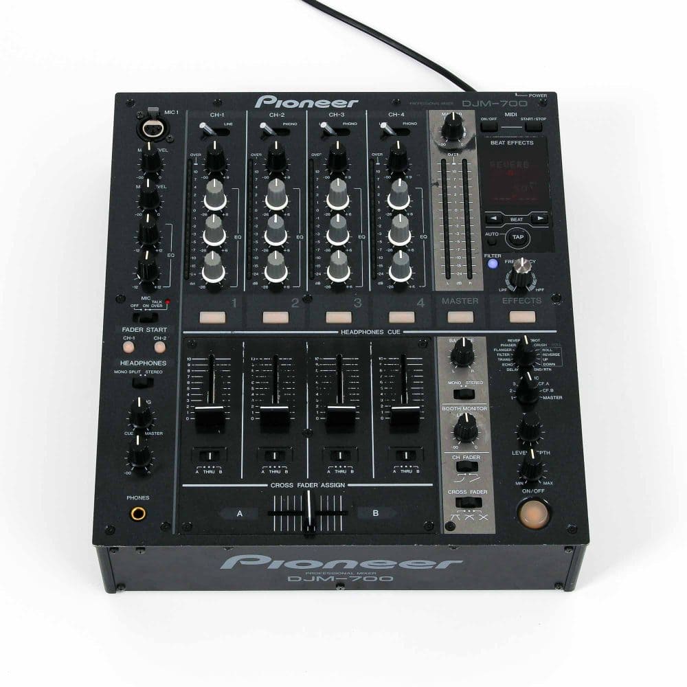 Pioneer DJ DJM 700 K (Outlet)
