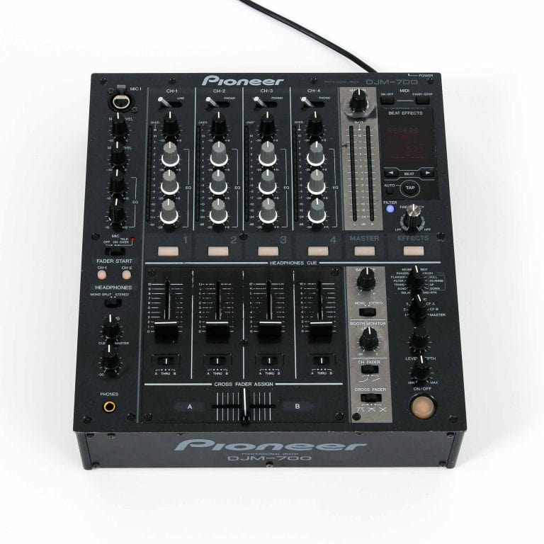 Pioneer-DJ-DJM-700-Outlet-gebraucht-1