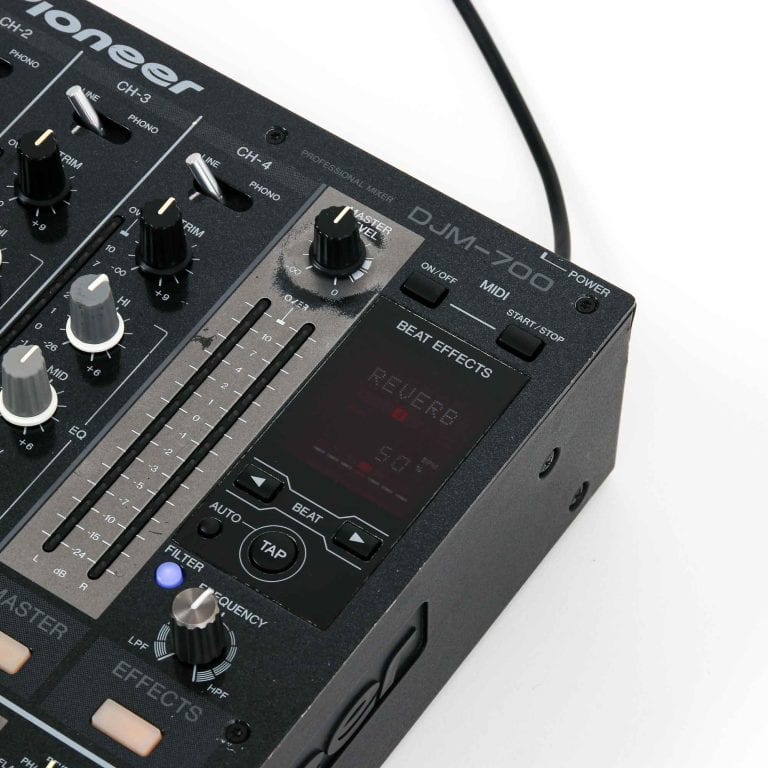 Pioneer-DJ-DJM-700-Outlet-gebraucht-4