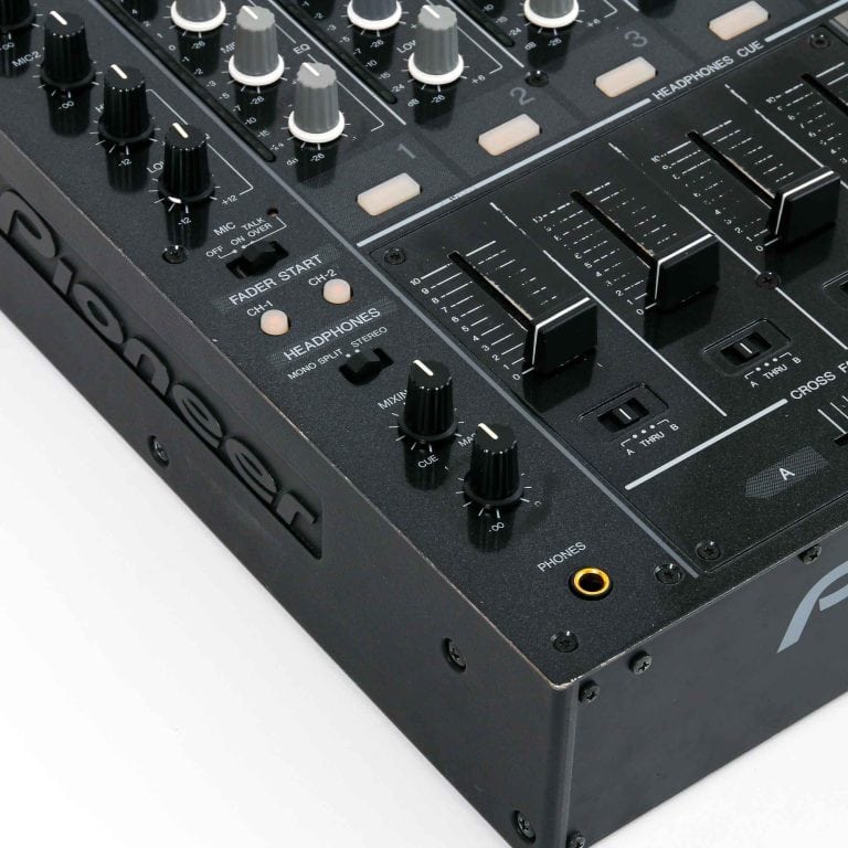 Pioneer-DJ-DJM-700-Outlet-gebraucht-8