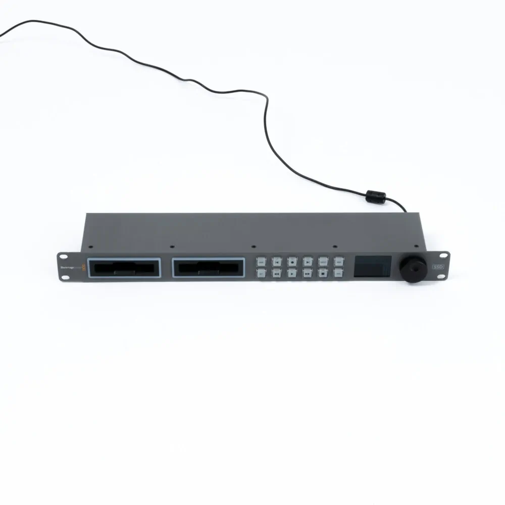 Blackmagic-Design-Hyperdeck-Studio-Pro-2-gebraucht-1 Blackmagic-Design-Hyperdeck-Studio-Pro-2-gebraucht-1