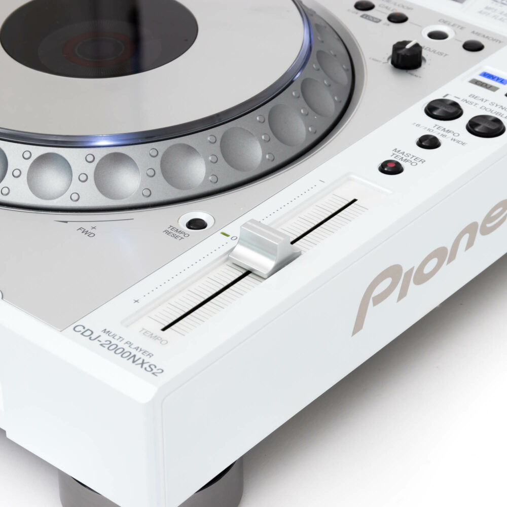 Pioneer-DJ-CDJ-2000-NXS-Limited-White-gebraucht-4