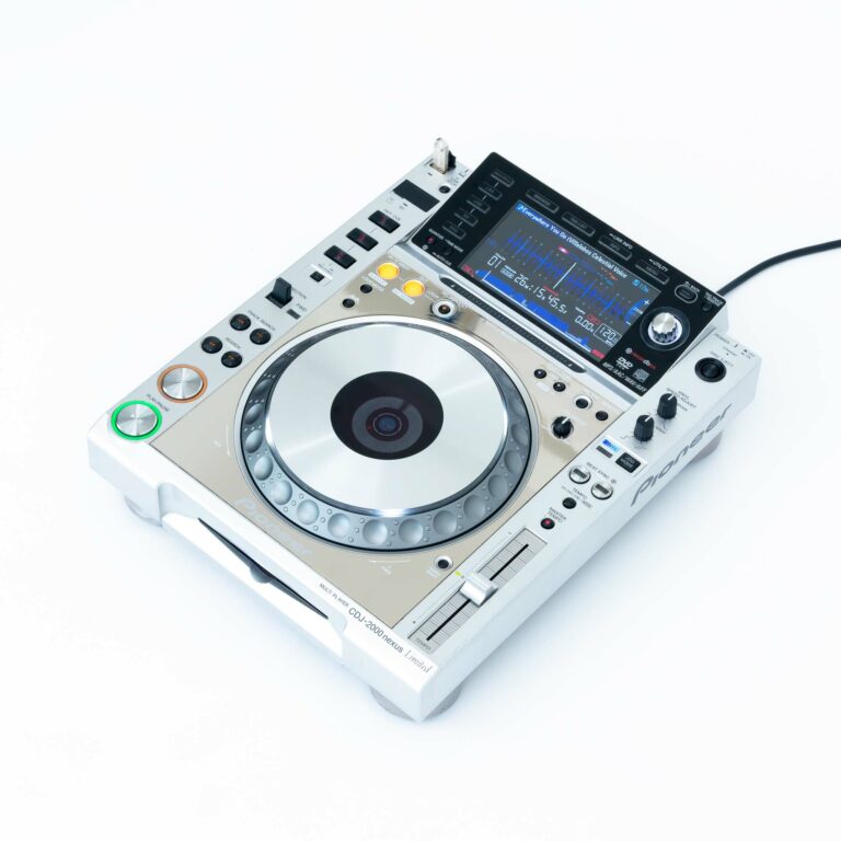 Pioneer-DJ-CDJ-2000-NXS-M-Limited-Platinum-Edition-gebraucht-3
