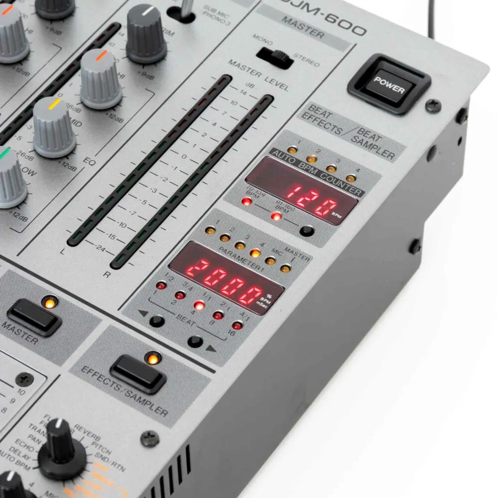 Pioneer-DJ-DJM-600-S-gebraucht-8