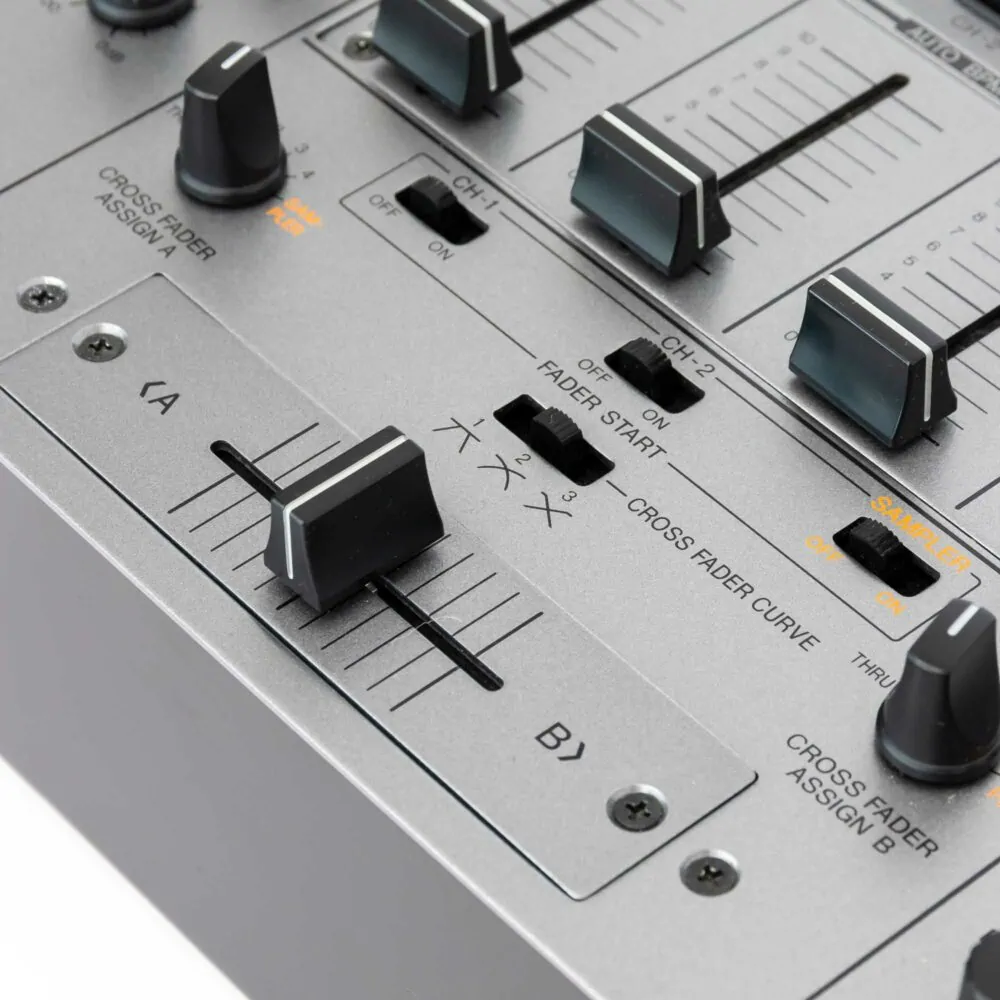 Pioneer-DJ-DJM-600-S-gebraucht-9
