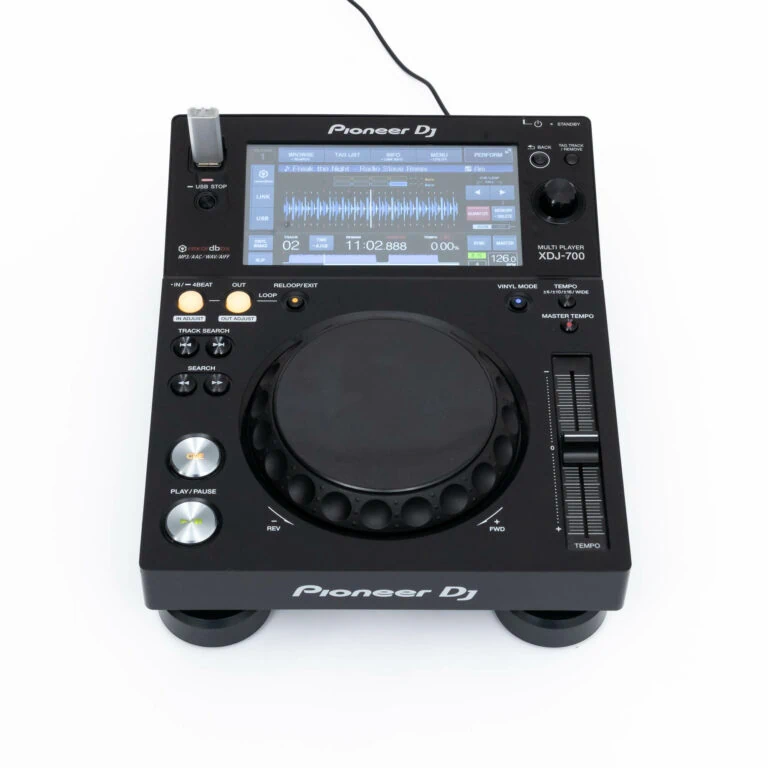 Pioneer-DJ-XDJ-700-gebraucht-1