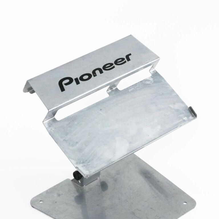 Pioneer-RMX-1000-Limited-Platinum-Edition-Stand-Outlet-gebraucht-3