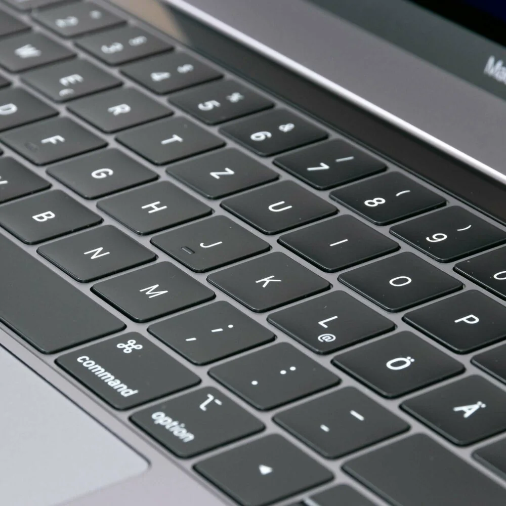 Apple-MacBook-Pro-16-gebraucht-5