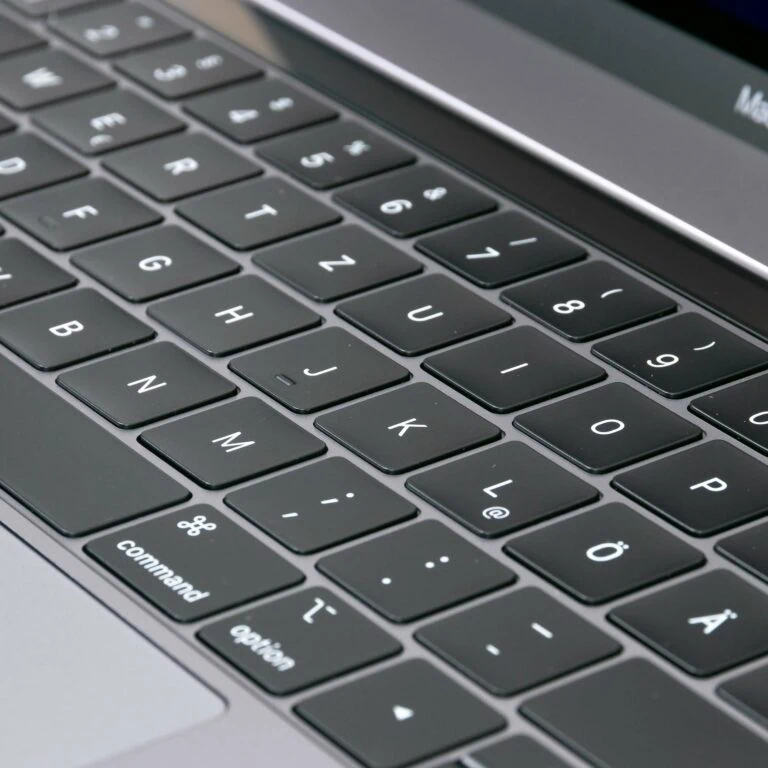 Apple-MacBook-Pro-16-gebraucht-5