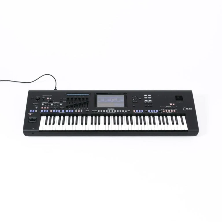Yamaha-Genos-gebraucht-1