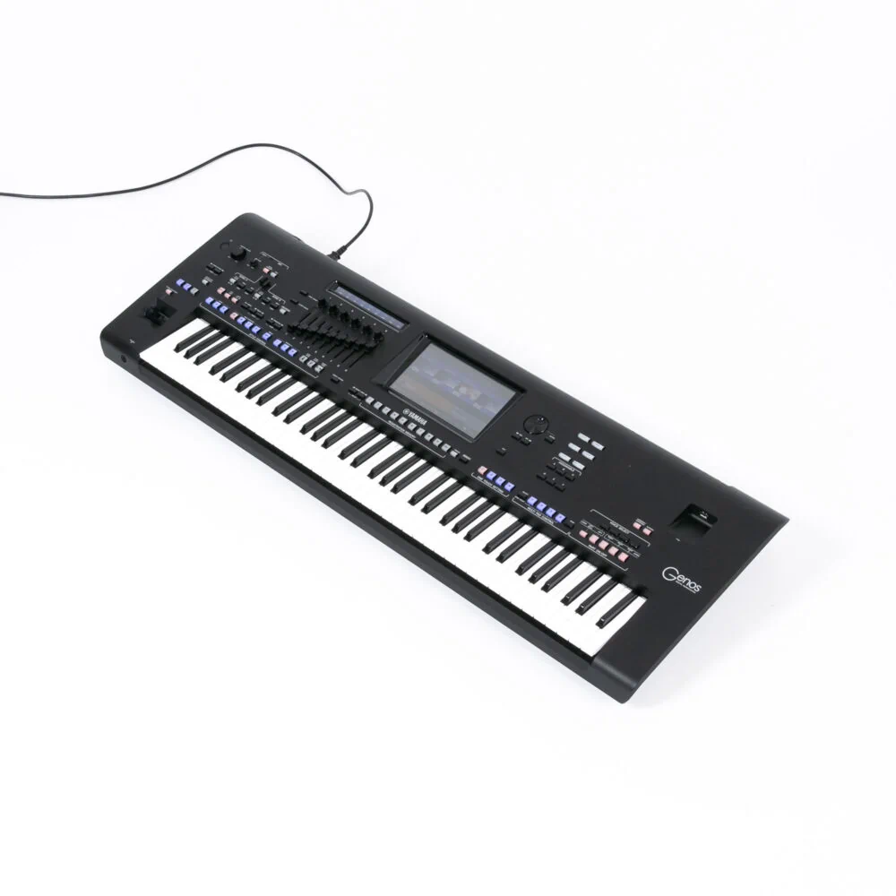 Yamaha-Genos-gebraucht-3