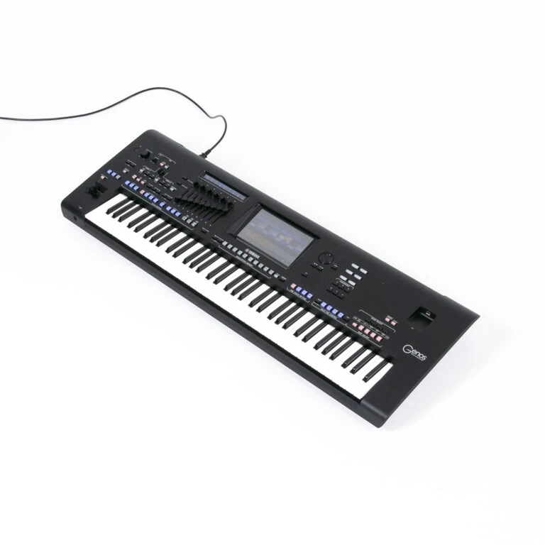 Yamaha-Genos-gebraucht-3