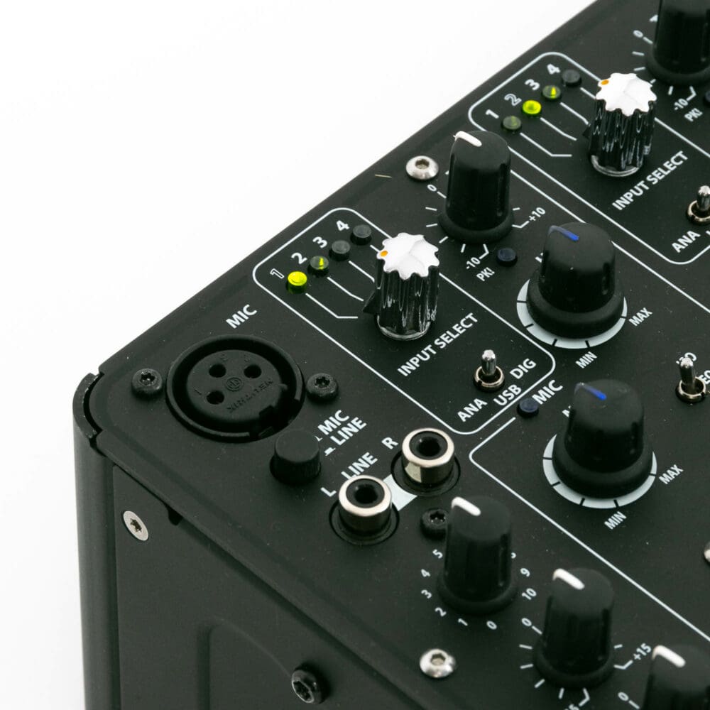 Allen&Heath-Xone-DB4-gebraucht-11 Allen&Heath-Xone-DB4-gebraucht-11