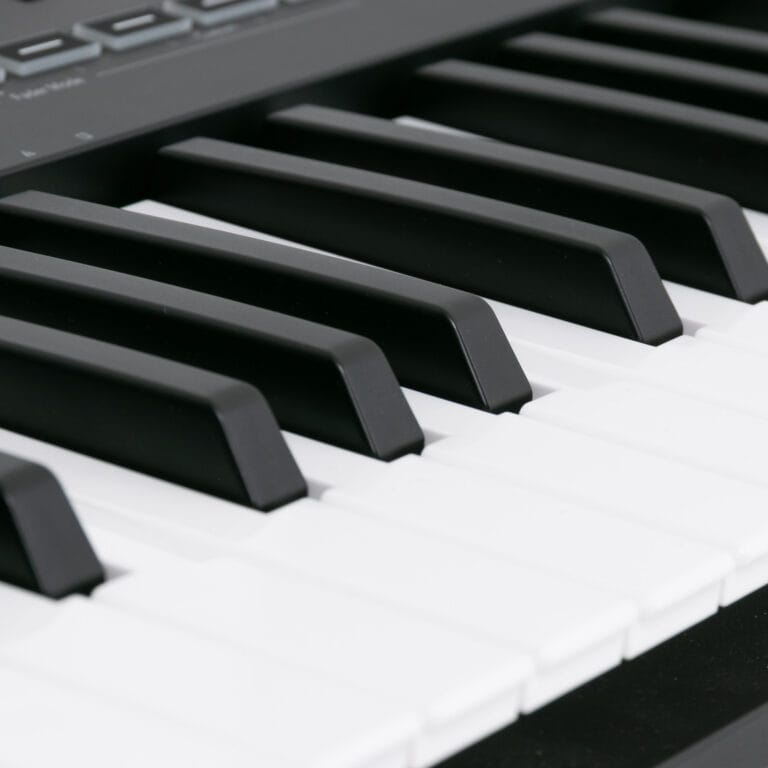 Novation-Launchkey-61-MK3-gebraucht-11 Novation-Launchkey-61-MK3-gebraucht-11