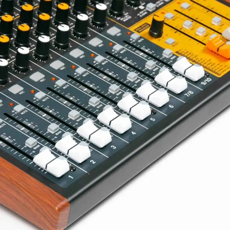 Tascam-Model-12-gebraucht-5 Tascam-Model-12-gebraucht-5