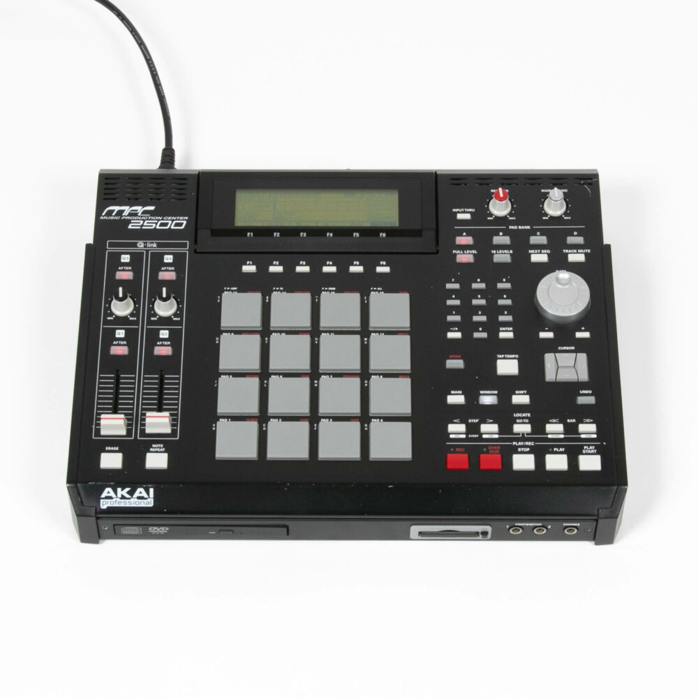 Akai-MPC-2500-1 Akai-MPC-2500-1