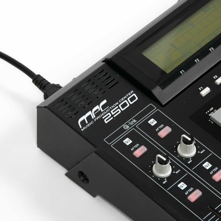 Akai-MPC-2500-4 Akai-MPC-2500-4
