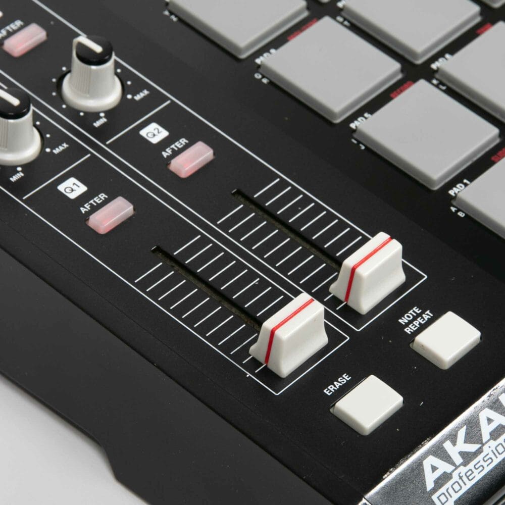 Akai-MPC-2500-6 Akai-MPC-2500-6