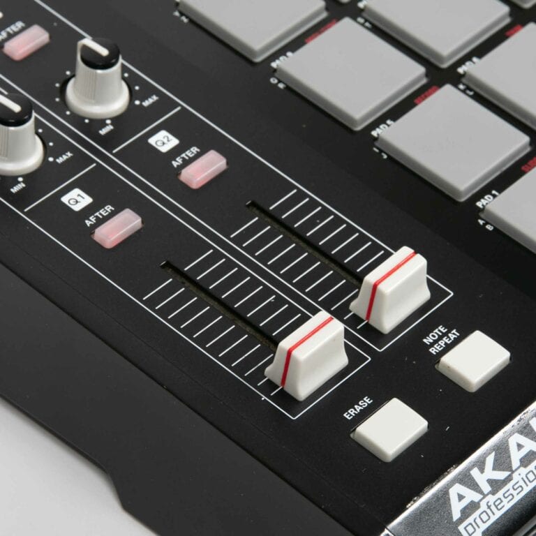 Akai-MPC-2500-6 Akai-MPC-2500-6