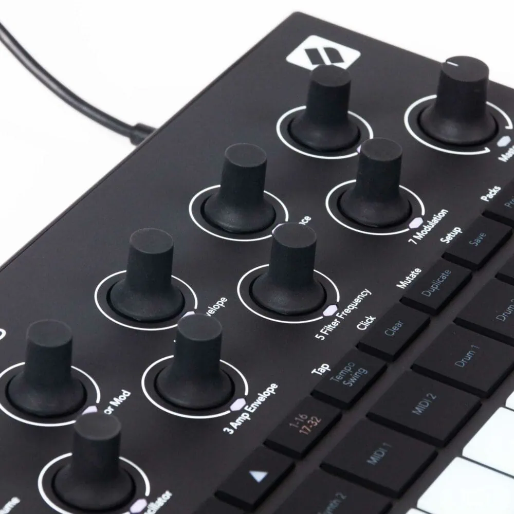 Novation-Circuit-Tracks-gebraucht-6