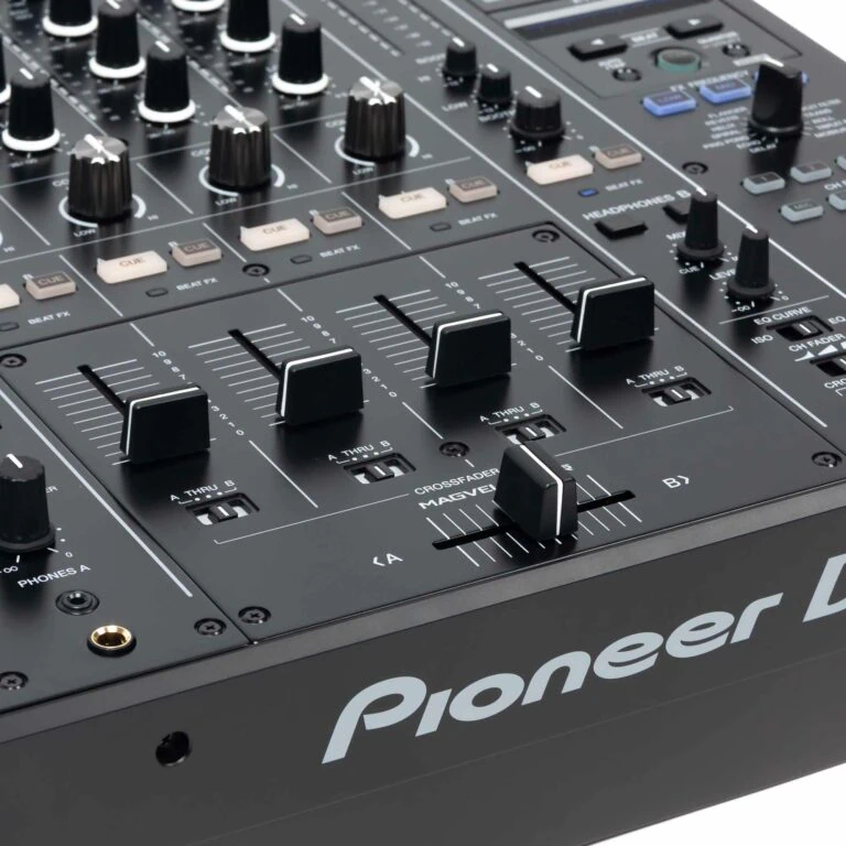 Pioneer-DJ-DJM-A9-gebraucht-2