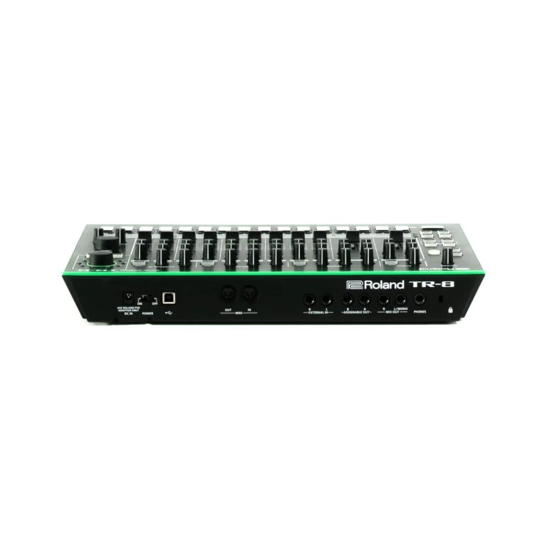 Roland-TR-8-gebraucht-10
