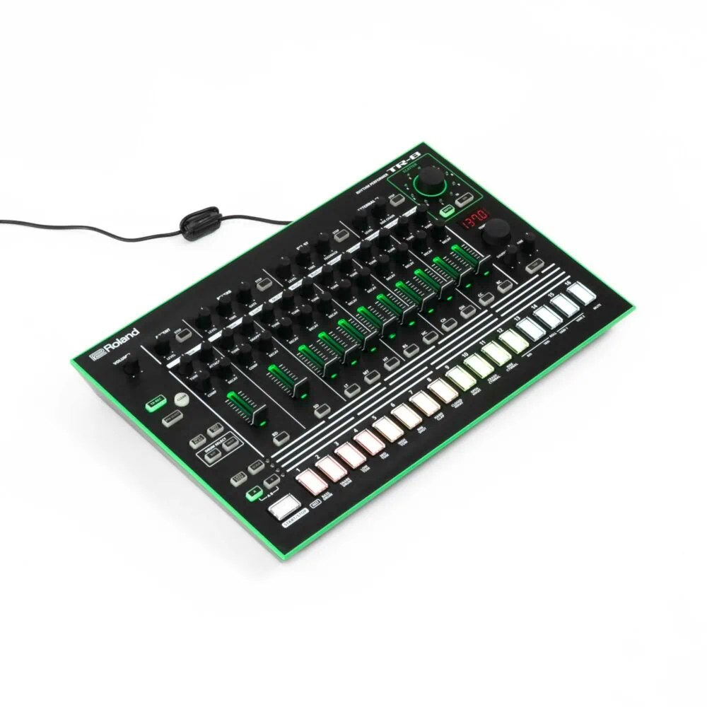 Roland-TR-8-gebraucht-2