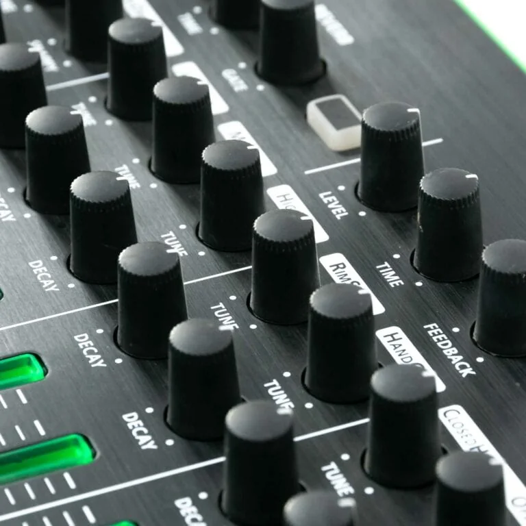 Roland-TR-8-gebraucht-8