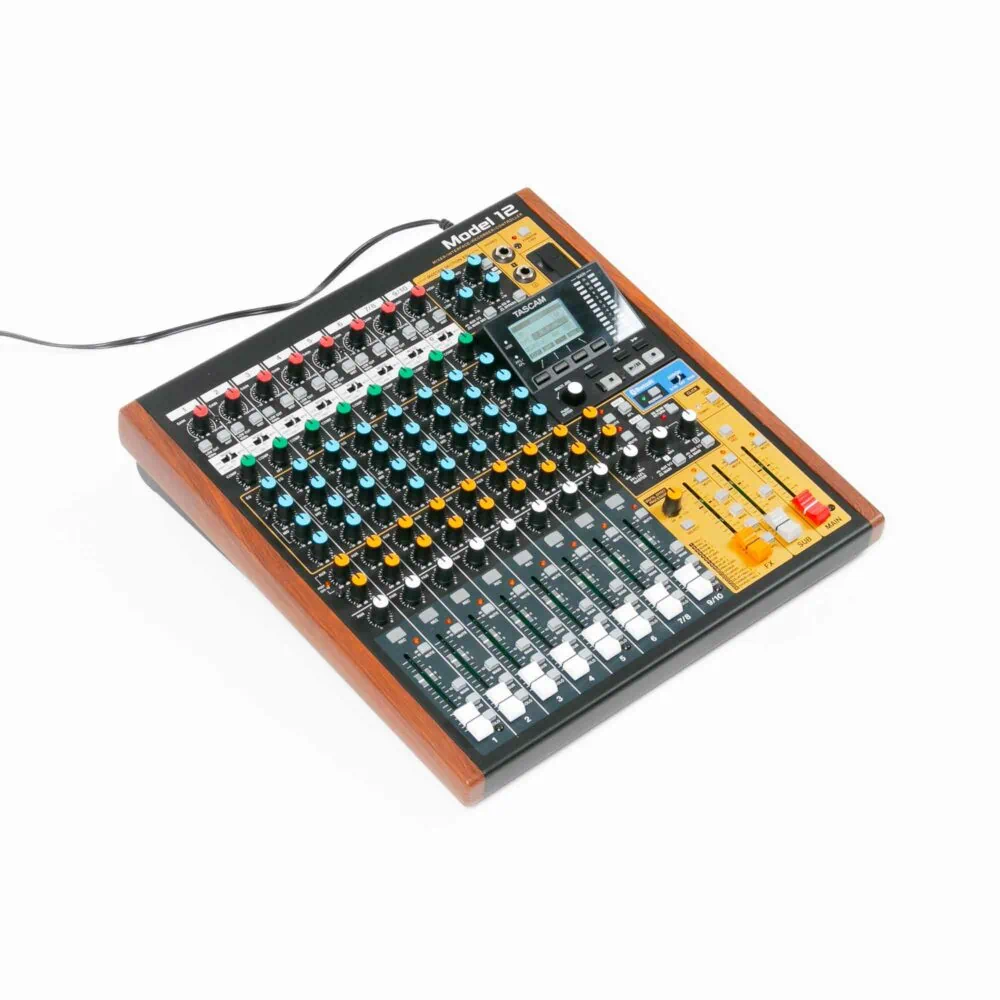 Tascam-Model-12-linke-Seite-gebraucht-gebraucht-1 Tascam-Model-12-linke-Seite-gebraucht-gebraucht-1