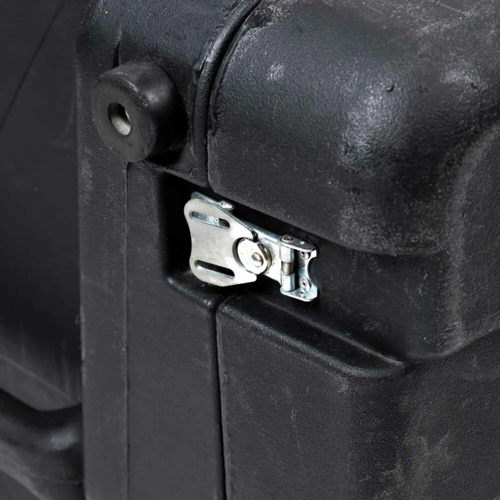 SKB-Shock-Mount-Rack-8-HE-gebraucht-3 SKB-Shock-Mount-Rack-8-HE-gebraucht-3