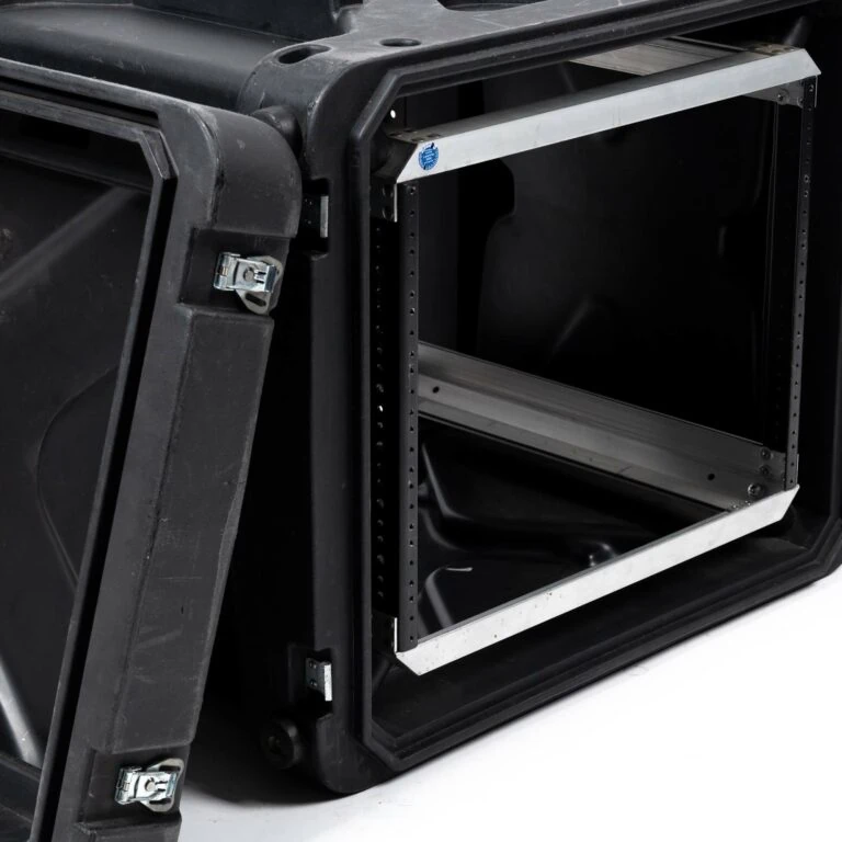 SKB-Shock-Mount-Rack-8-HE-gebraucht-5 SKB-Shock-Mount-Rack-8-HE-gebraucht-5