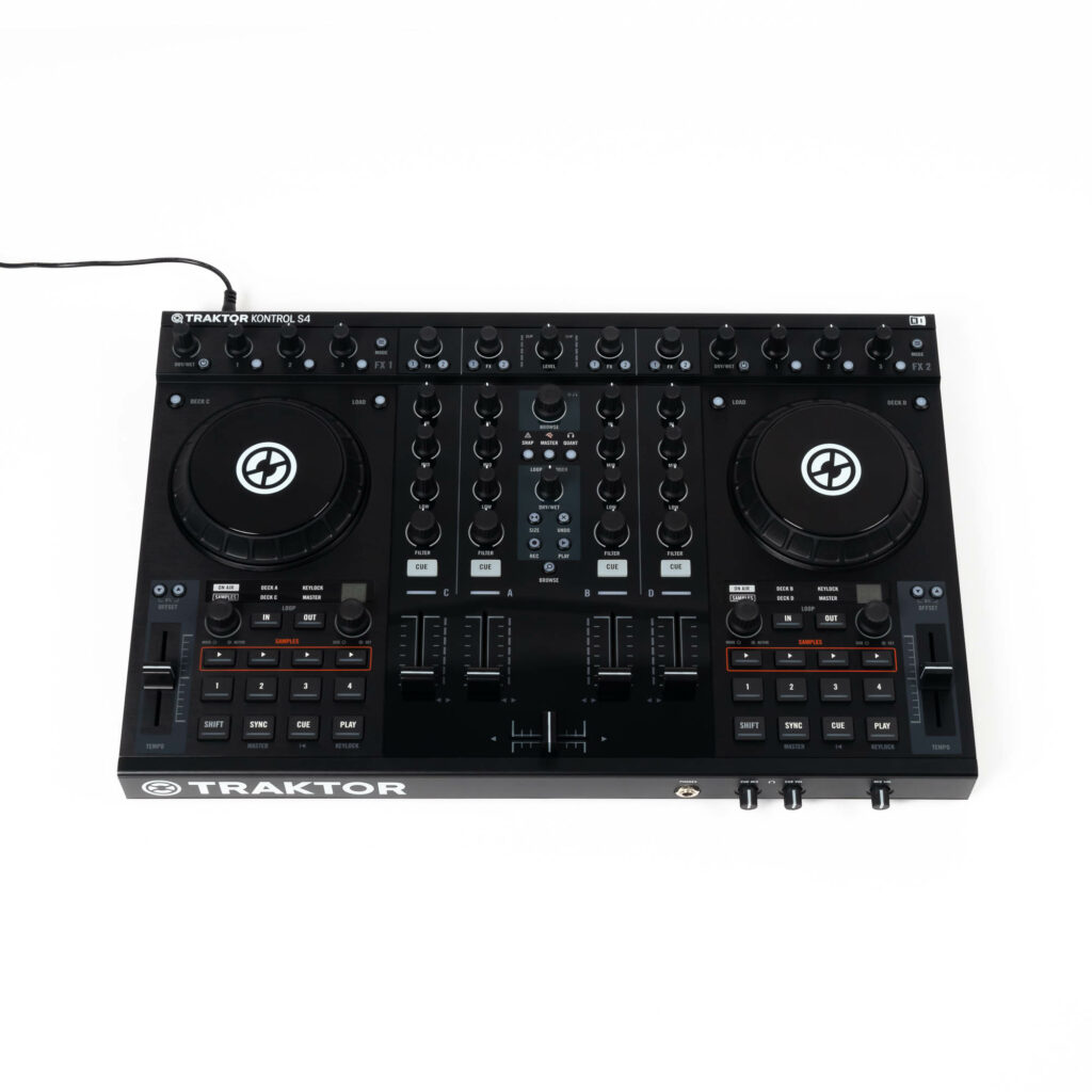 Native Instruments Traktor Kontrol S4 MK1 | CSM - Cologne Street