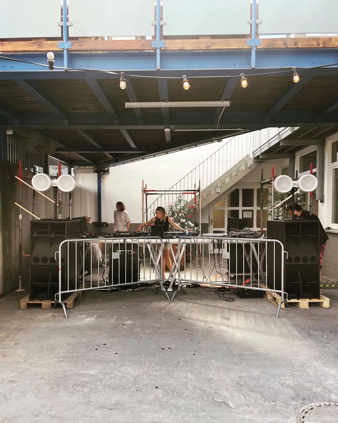 8E9A1446 6EF4 441B 8CBD 39CCAFEA2823