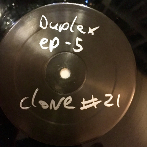 11260913 05613317664106f86534d664106f86534e1715537656664106f865350 Duplex - EP 5-0