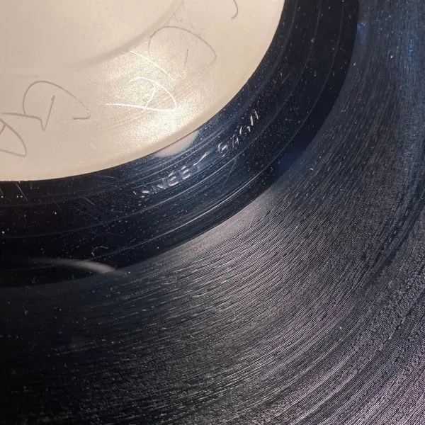 Lady Gaga - Just Dance vs Sweet Dreams（Prydz Mix)-0